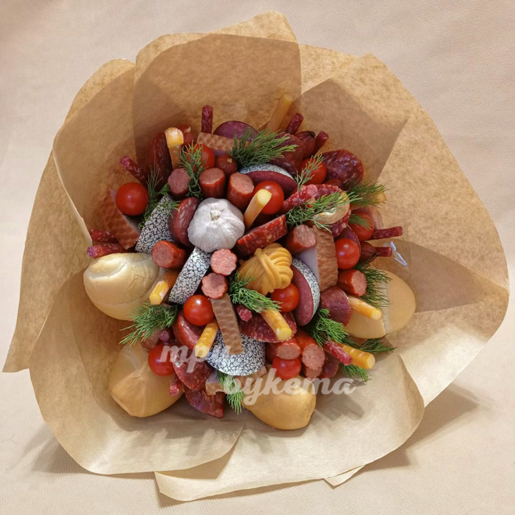 Букет из нарезанной колбасы в крафте (доп. фото)